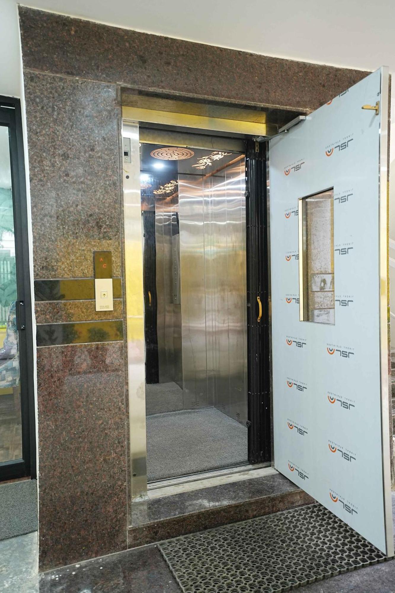 Yellow Bells Studios And Suites Gachibowli 外观 照片