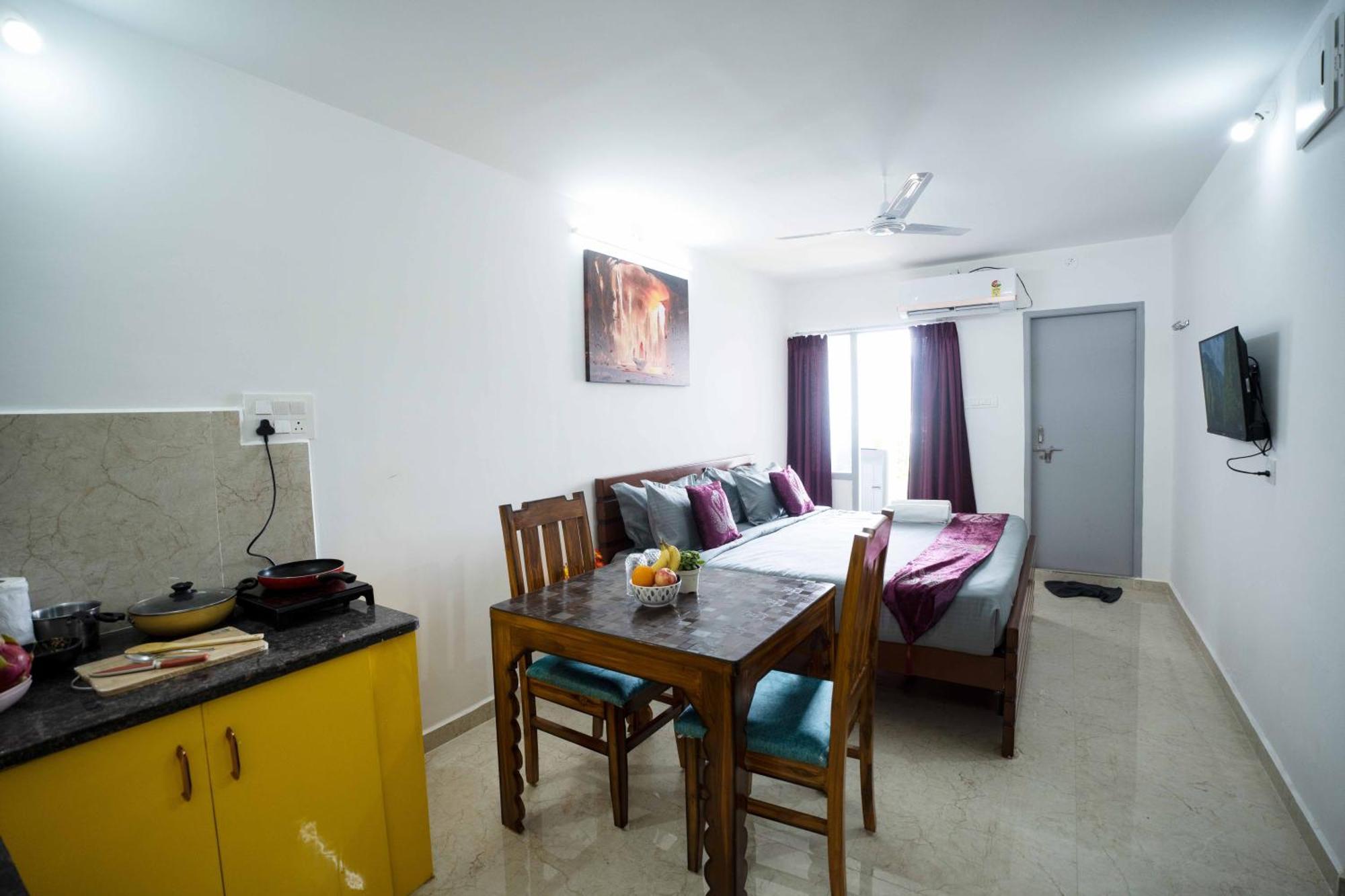 Yellow Bells Studios And Suites Gachibowli 外观 照片
