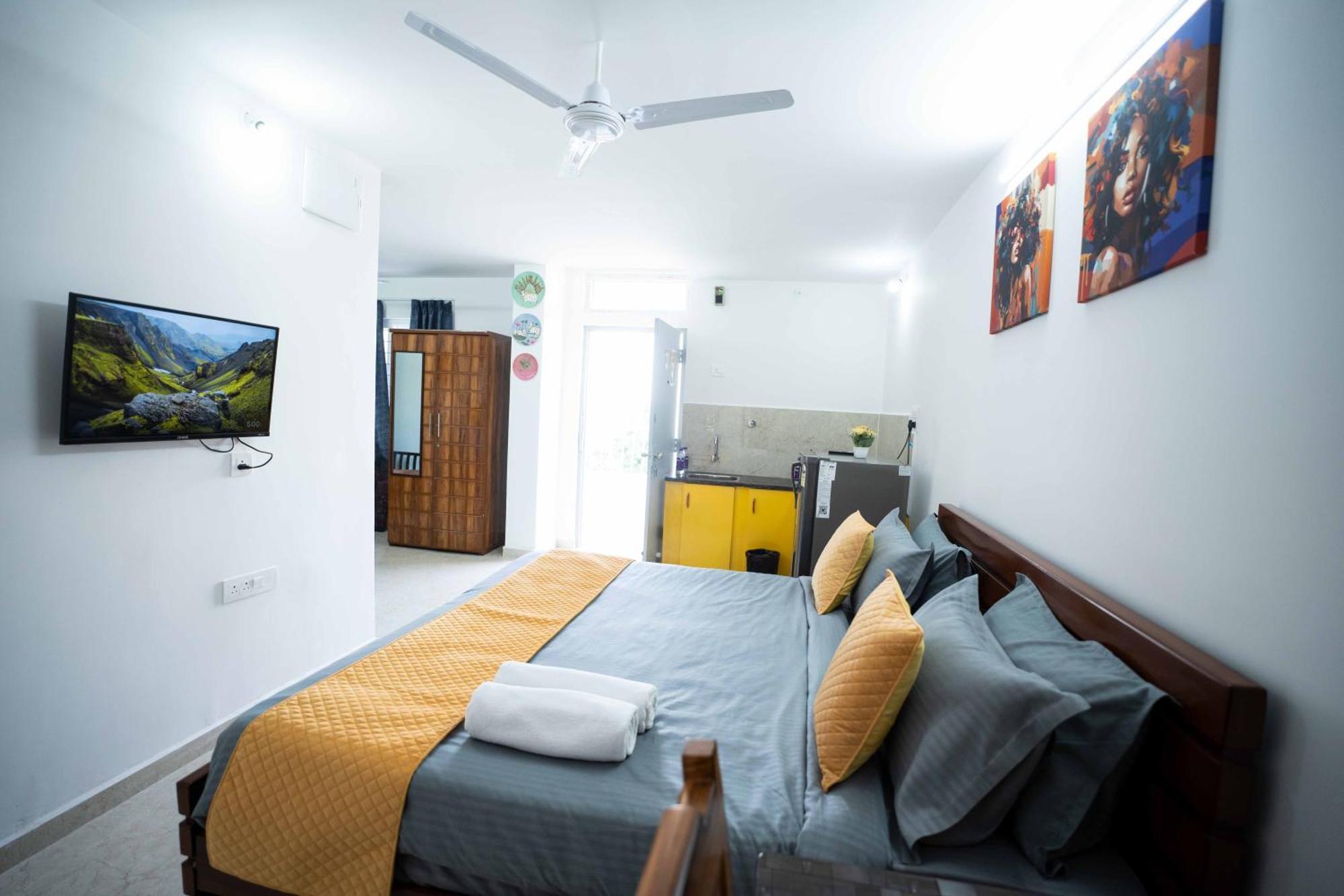 Yellow Bells Studios And Suites Gachibowli 外观 照片